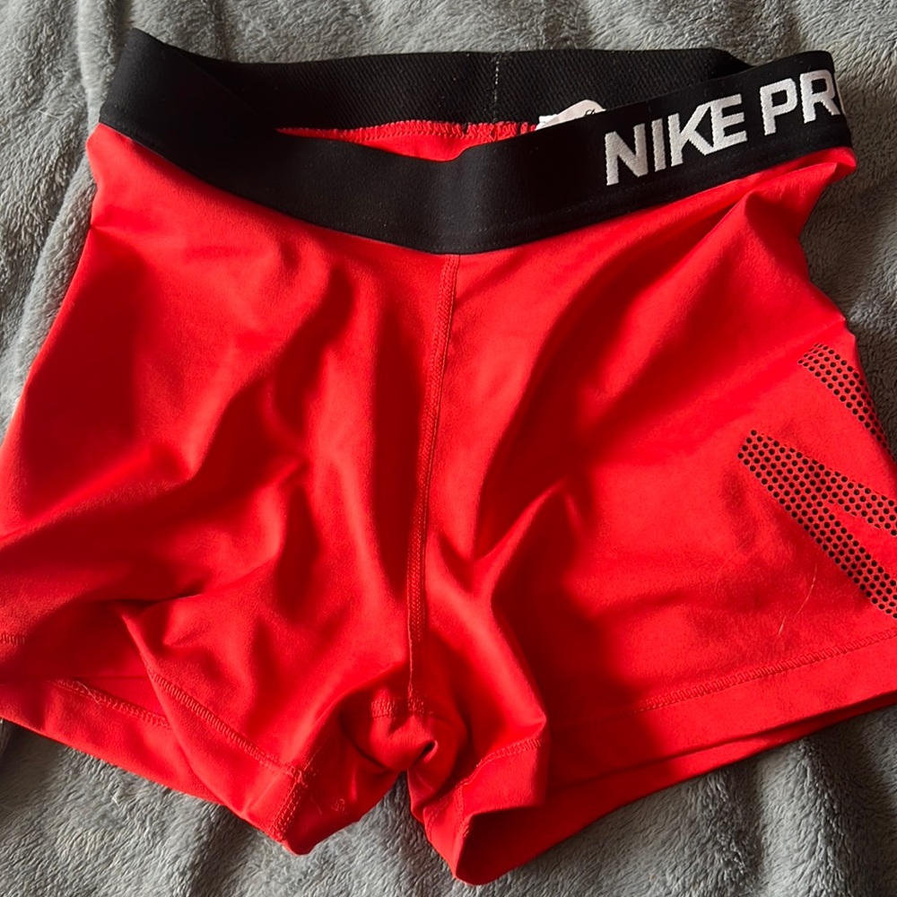 Nike Pro Women’s Shorts Size S